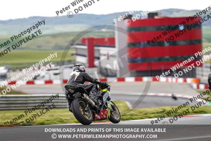 cadwell no limits trackday;cadwell park;cadwell park photographs;cadwell trackday photographs;enduro digital images;event digital images;eventdigitalimages;navarra;no limits trackdays;peter wileman photography;racing digital images;trackday digital images;trackday photos